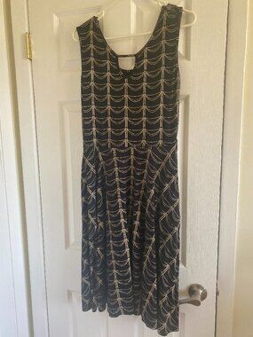 Effie's Heart large black and tan dress